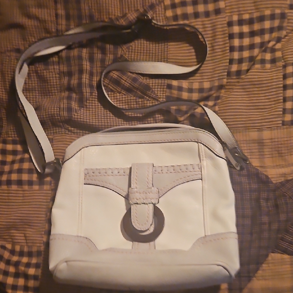 Elegant Cream Shoulder Bag